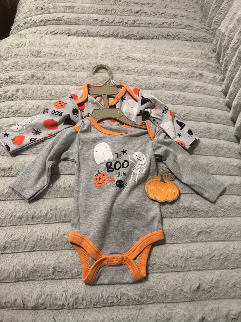 chick pea Gray & Orange Halloween Baby One-Piece Set